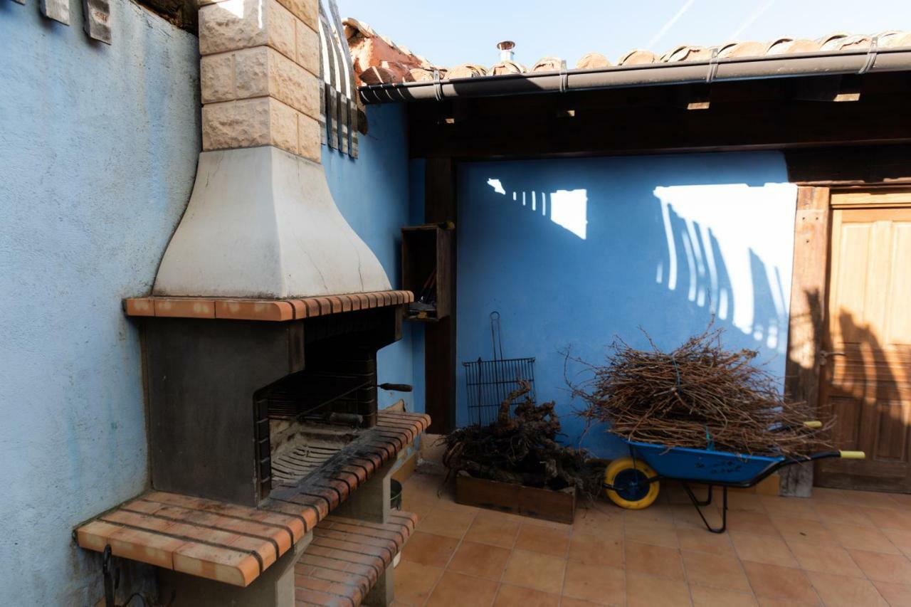 La Casa Azul Guest House Alcanadre Exterior photo